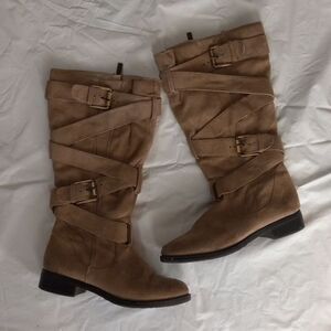 2 Lips Too women boots Size 6